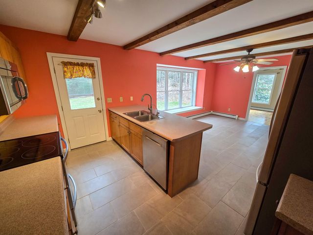 90 Hidden Pasture Road, Hinesburg, VT 05461