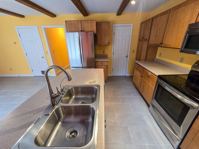 90 Hidden Pasture Road, Hinesburg, VT 05461