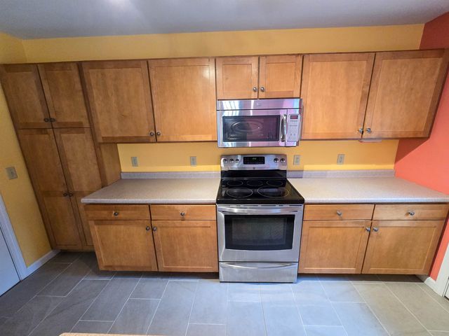 90 Hidden Pasture Road, Hinesburg, VT 05461