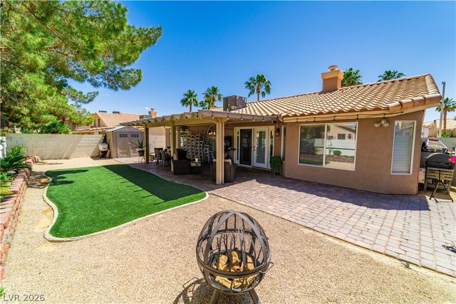 906 Sitting Bull Drive, Henderson, NV 89014