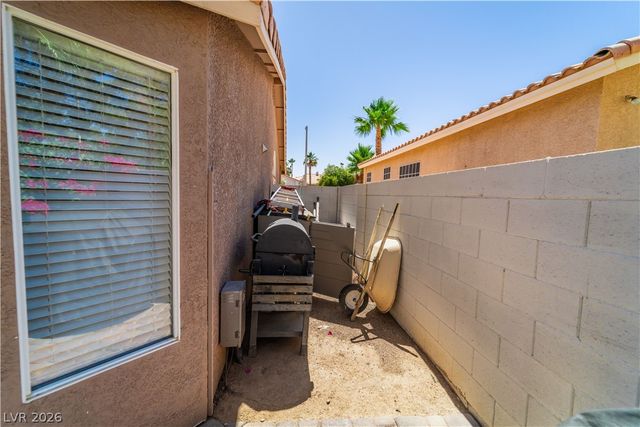 906 Sitting Bull Drive, Henderson, NV 89014