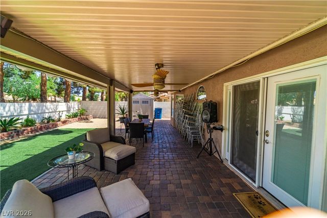 906 Sitting Bull Drive, Henderson, NV 89014