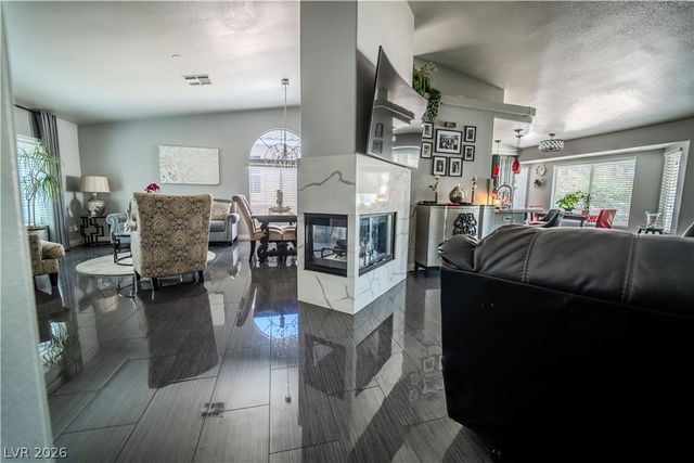 906 Sitting Bull Drive, Henderson, NV 89014