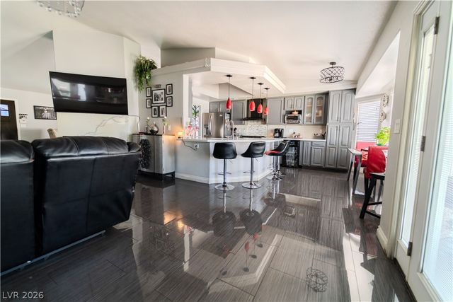 906 Sitting Bull Drive, Henderson, NV 89014