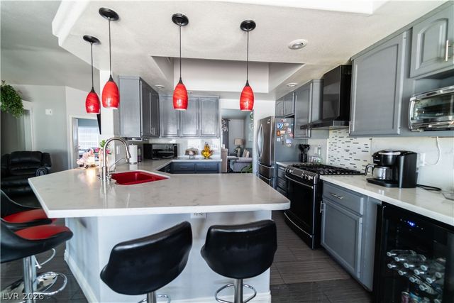 906 Sitting Bull Drive, Henderson, NV 89014