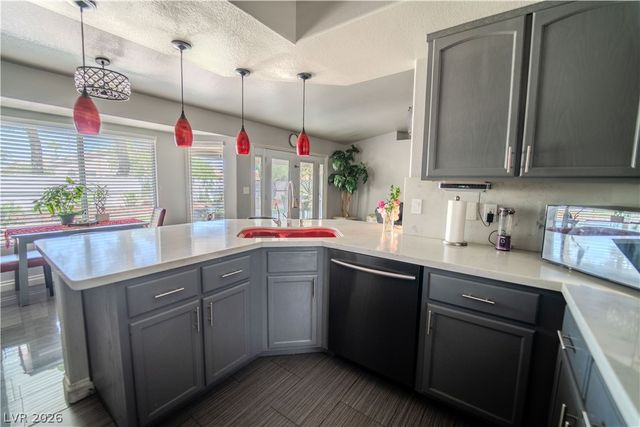 906 Sitting Bull Drive, Henderson, NV 89014