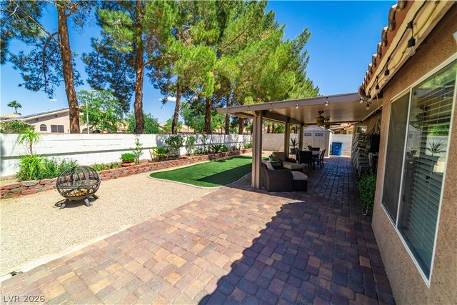 906 Sitting Bull Drive, Henderson, NV 89014