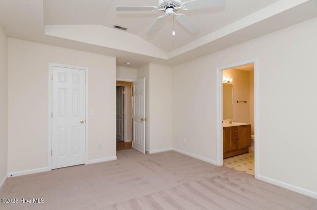 7511 Old Oak Road, Wilmington, NC 28411