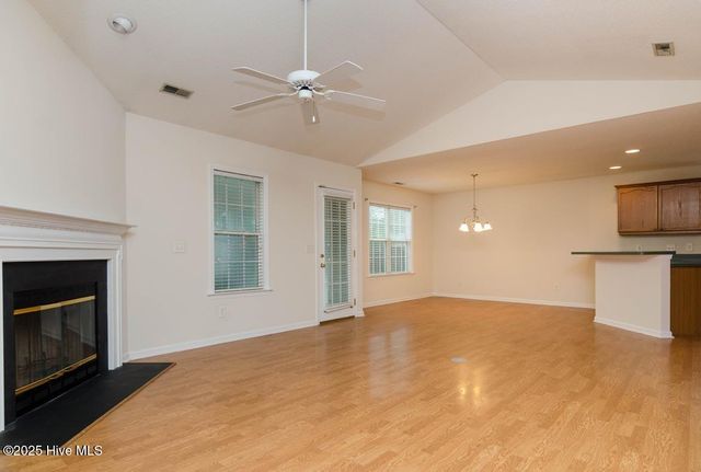 7511 Old Oak Road, Wilmington, NC 28411