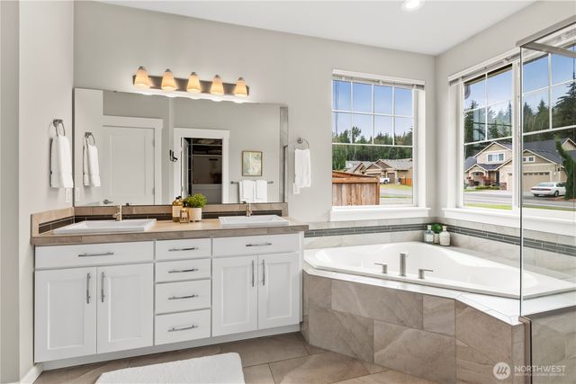 18616 33rd Place NE, Snohomish, WA 98290