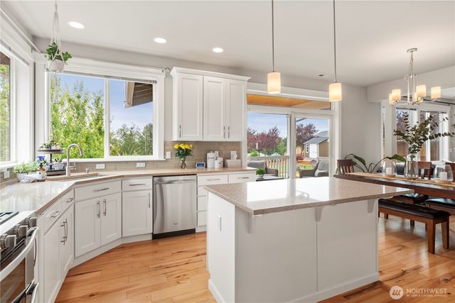 18616 33rd Place NE, Snohomish, WA 98290