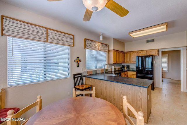 836 E Camino Diestro, Oro Valley, AZ 85704