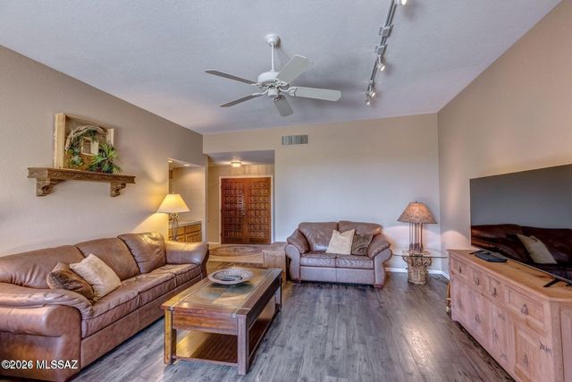 836 E Camino Diestro, Oro Valley, AZ 85704