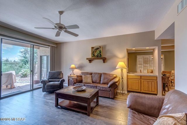 836 E Camino Diestro, Oro Valley, AZ 85704