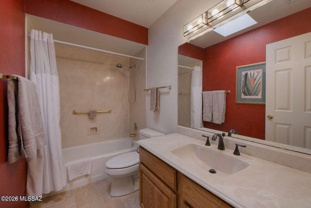 836 E Camino Diestro, Oro Valley, AZ 85704