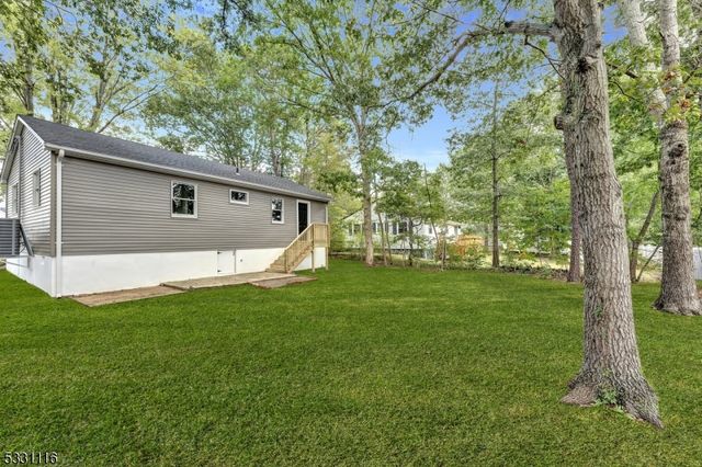 1195 Windlass Dr, Stafford Twp., NJ 08050