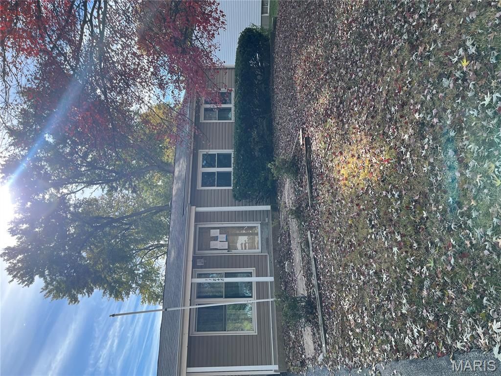 11848 Foxwood Drive, Maryland Heights, MO 63043