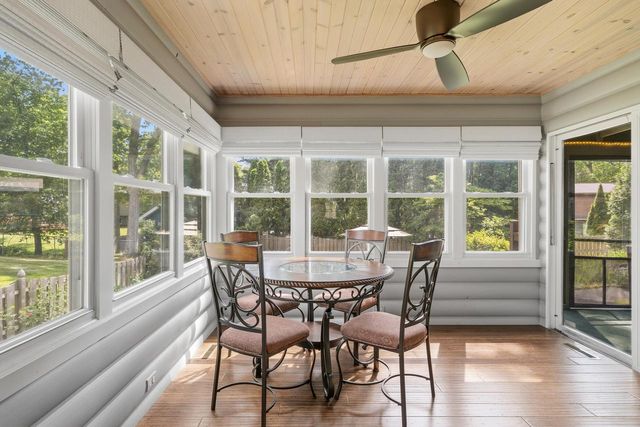 837 Van Slyke DRIVE, Fontana, WI 53125