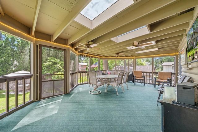 837 Van Slyke DRIVE, Fontana, WI 53125