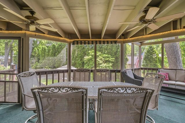 837 Van Slyke DRIVE, Fontana, WI 53125