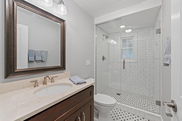 837 Van Slyke DRIVE, Fontana, WI 53125
