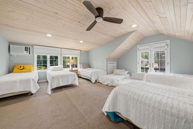 837 Van Slyke DRIVE, Fontana, WI 53125