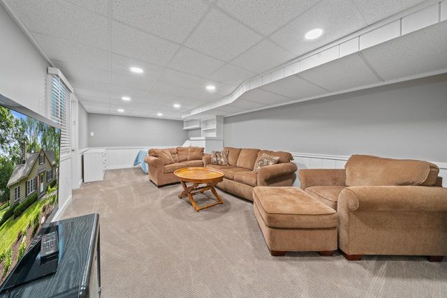 837 Van Slyke DRIVE, Fontana, WI 53125