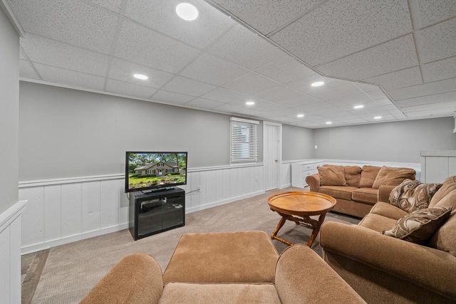 837 Van Slyke DRIVE, Fontana, WI 53125