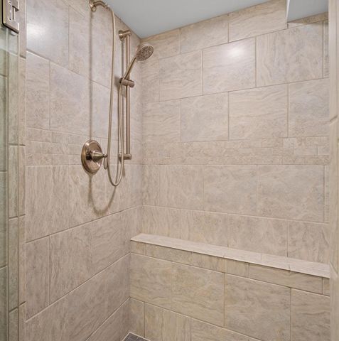 837 Van Slyke DRIVE, Fontana, WI 53125