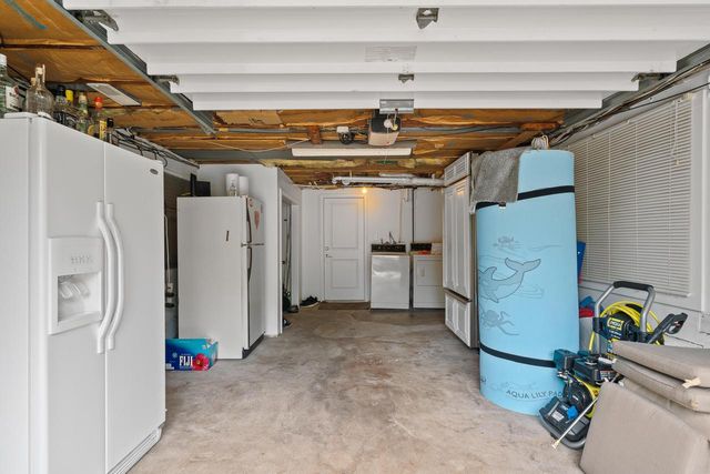 837 Van Slyke DRIVE, Fontana, WI 53125