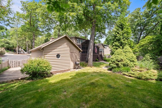 837 Van Slyke DRIVE, Fontana, WI 53125