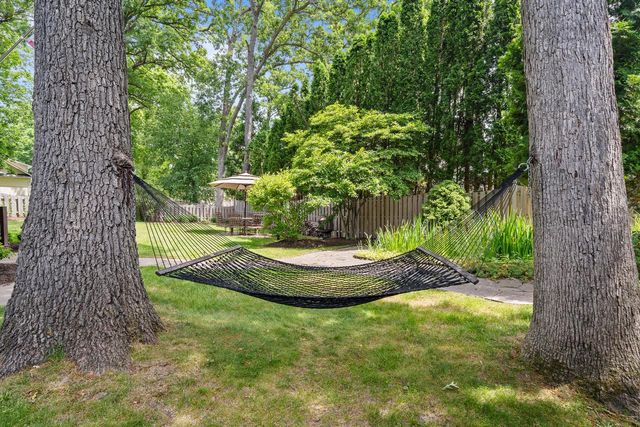 837 Van Slyke DRIVE, Fontana, WI 53125