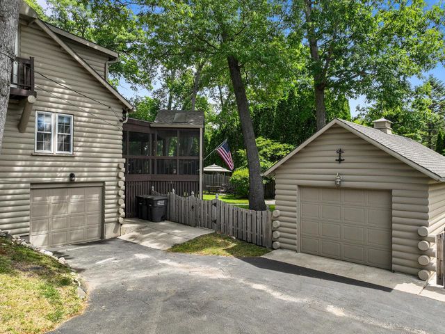 837 Van Slyke DRIVE, Fontana, WI 53125