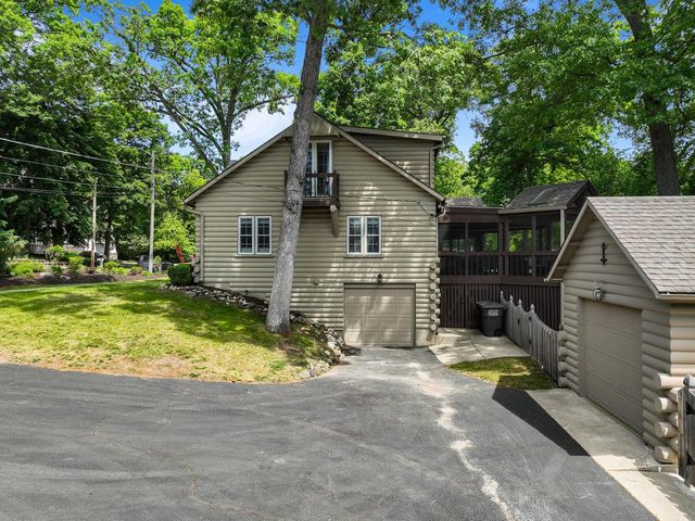 837 Van Slyke DRIVE, Fontana, WI 53125