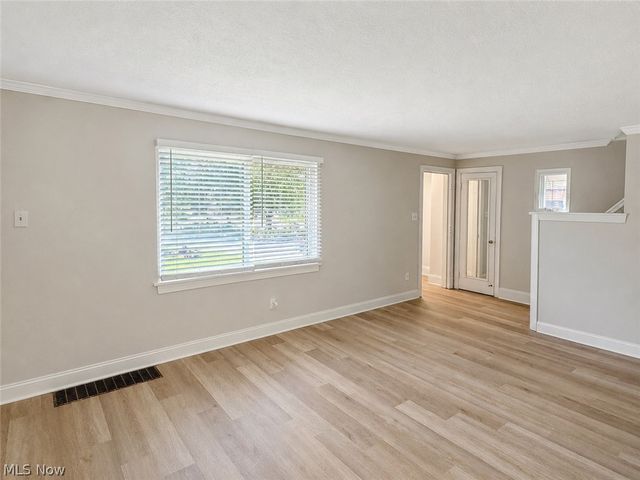1352 Diagonal Road, Akron, OH 44320