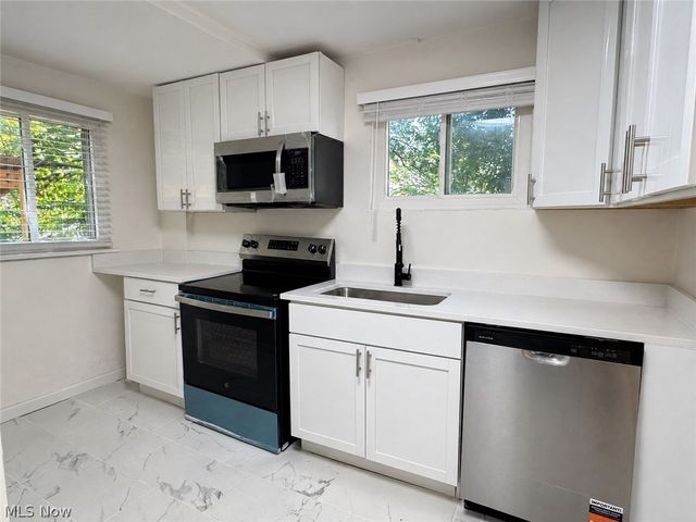 1352 Diagonal Road, Akron, OH 44320