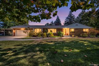 26215 Allen Road, Woodhaven, MI 48183