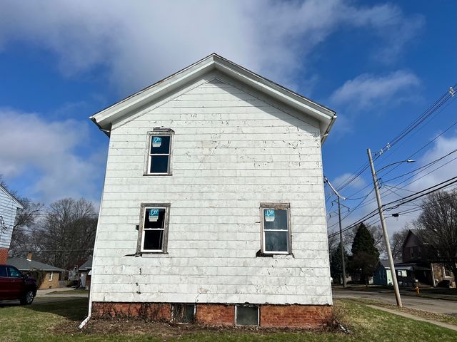 819 Bell Street, Bloomington, IL 61701