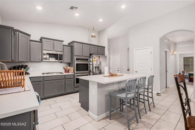 276 W Charles L Mckay Street, Vail, AZ 85641