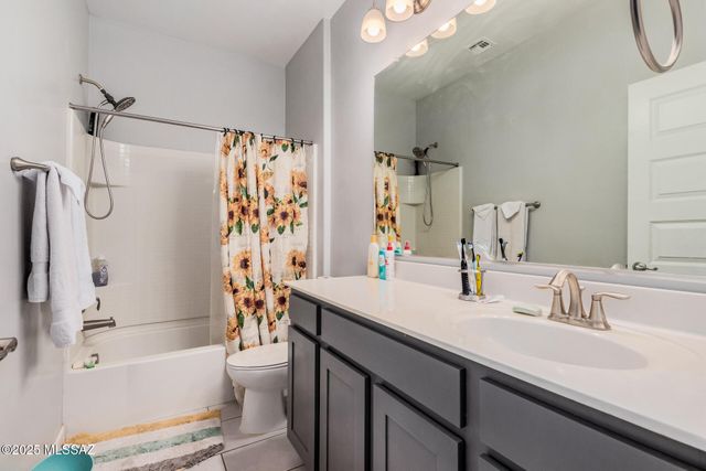 276 W Charles L Mckay Street, Vail, AZ 85641