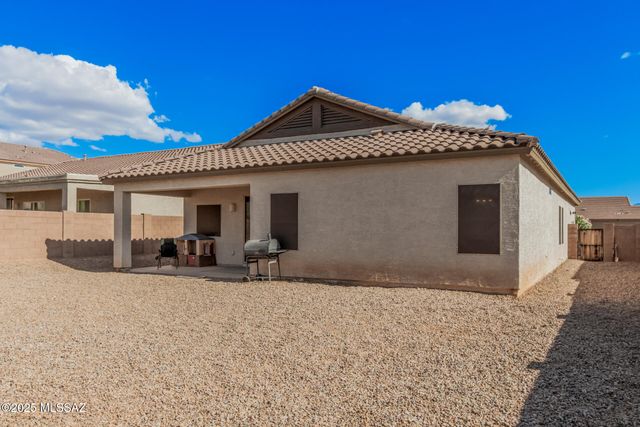 276 W Charles L Mckay Street, Vail, AZ 85641