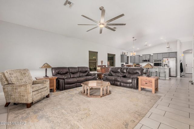 276 W Charles L Mckay Street, Vail, AZ 85641
