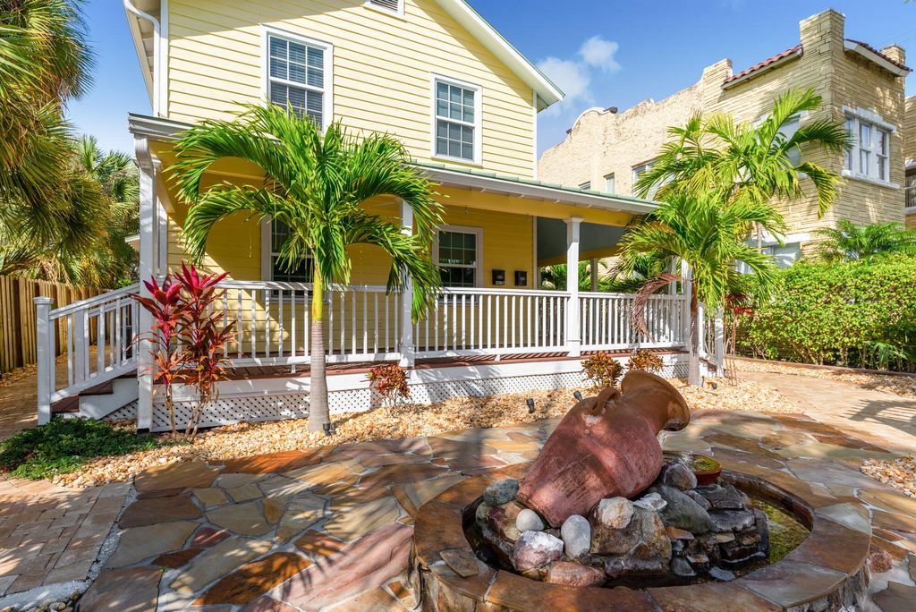 404 SW Camden Avenue, Stuart, FL 34994
