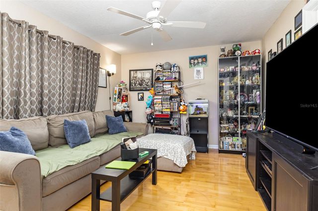 302 VISTA LOOP, Davenport, FL 33897