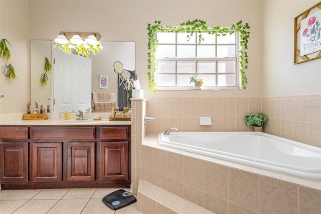 302 VISTA LOOP, Davenport, FL 33897