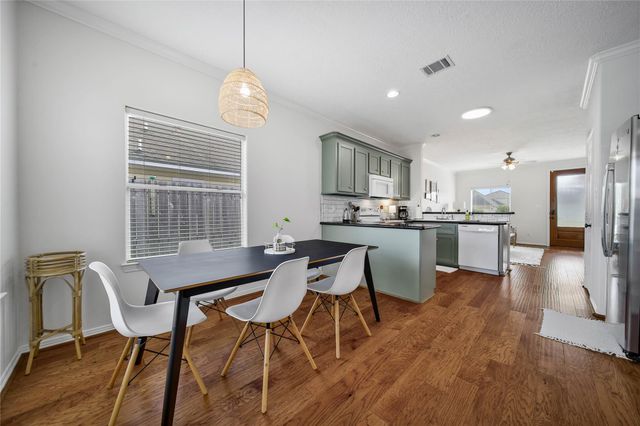 12718 Pine Woods Street, Tomball, TX 77375