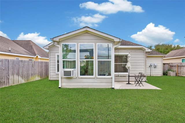 12718 Pine Woods Street, Tomball, TX 77375