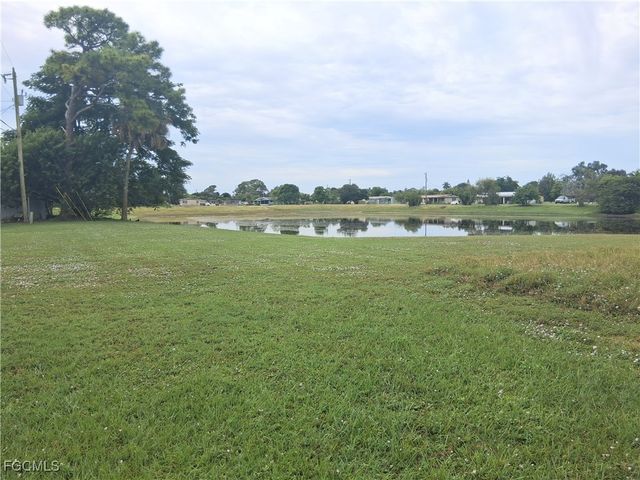 117 Coolidge AVE, Lehigh Acres, FL 33936