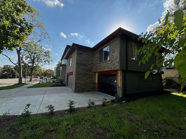 9100 Kenton Avenue, Skokie, IL 60076