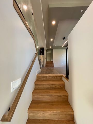 9100 Kenton Avenue, Skokie, IL 60076